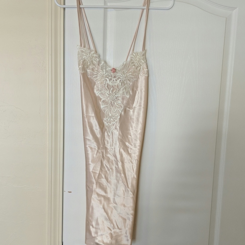 Sleep Wear - Picture 2 of 3